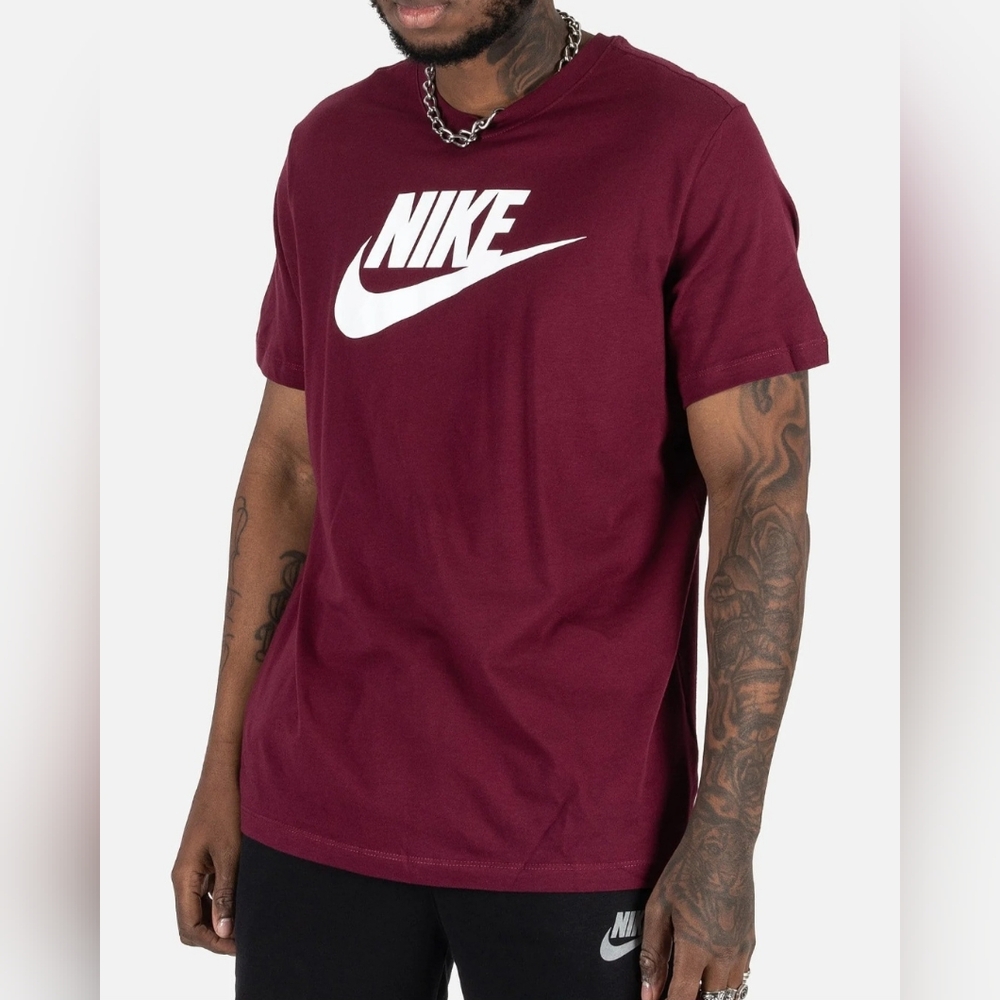 Maroon Nike T-Shirt size 2XL